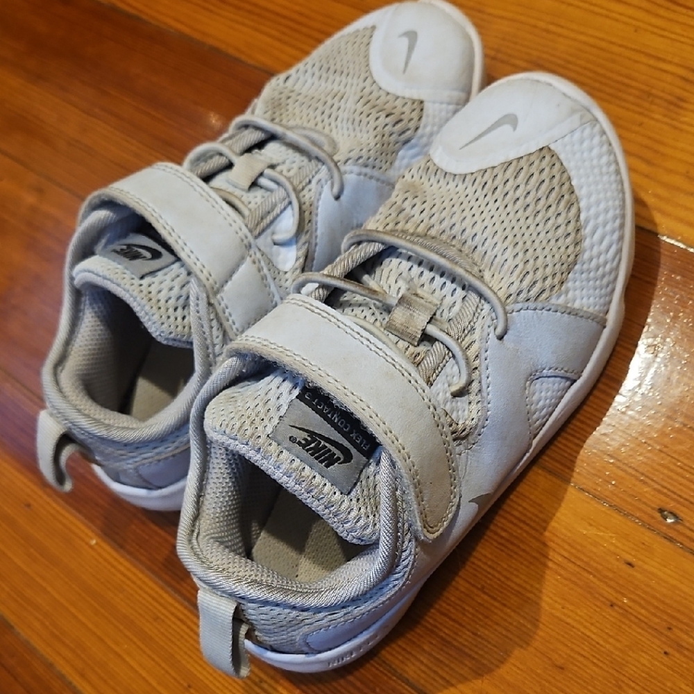 Nike Kids' Light Gray Sneakers